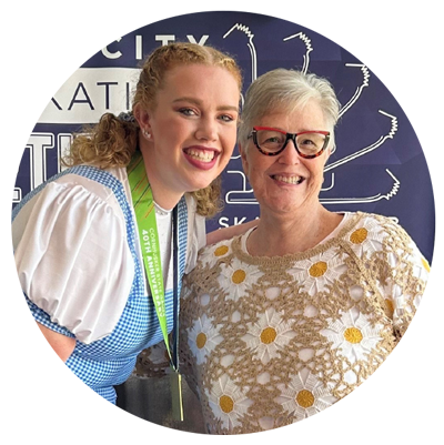 spotlight-Tracey